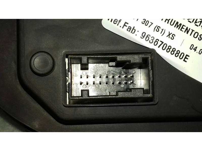Recambio de cuadro instrumentos para peugeot 307 (s1) xs referencia OEM IAM 9636708880E 21655303 8 X5 SAGEM