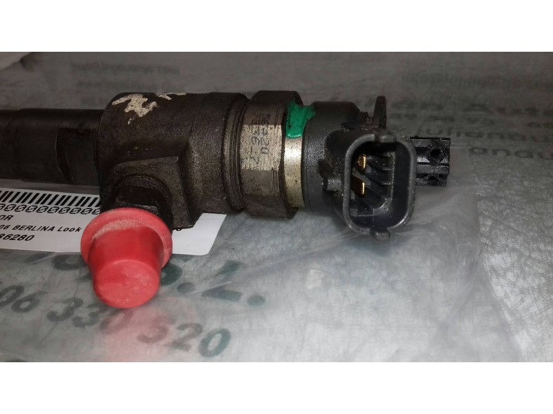 Recambio de inyector para peugeot 206 berlina look referencia OEM IAM 786280  2 PINES