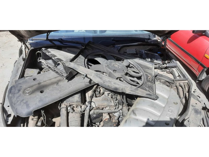 mercedes-benz clase e (w211) berlina del año 2002