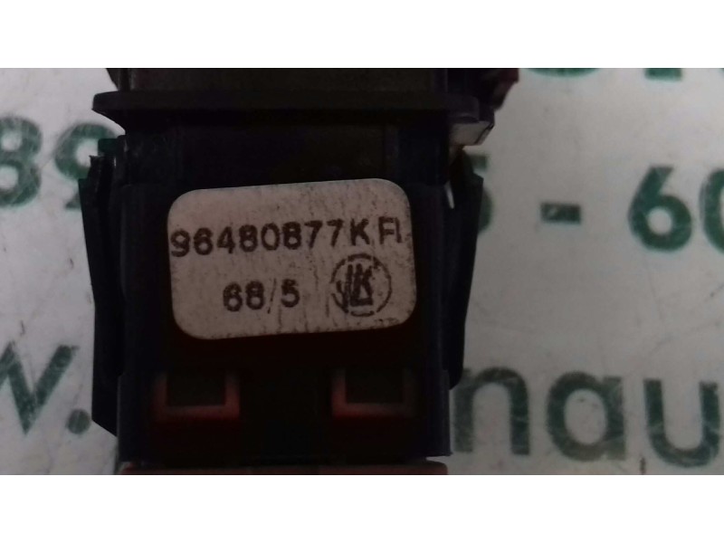 Recambio de warning para citroen c4 berlina collection referencia OEM IAM 96480877KR  