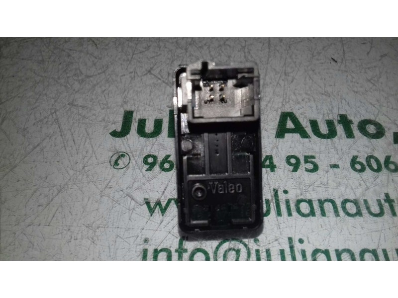 Recambio de mando elevalunas trasero izquierdo para citroen c4 berlina cool referencia OEM IAM  2 + 2 PINES NEGRO