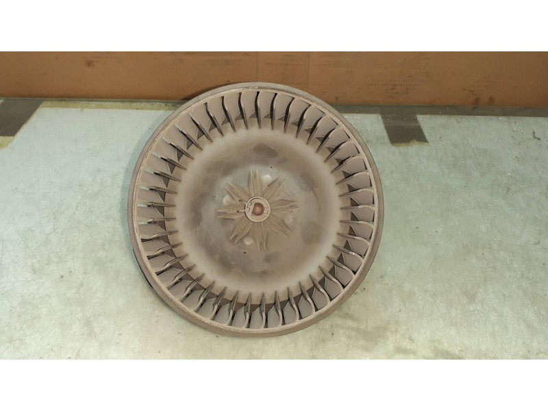 Recambio de ventilador calefaccion para kia carnival ii 2.9 cdri ex referencia OEM IAM PPT20  