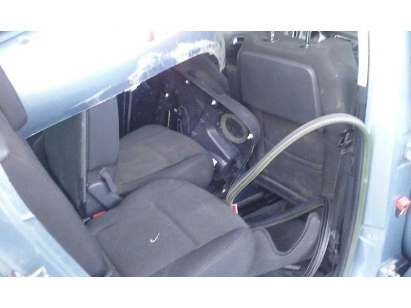 peugeot 5008 del año 2011