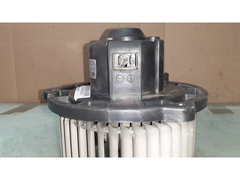 Recambio de ventilador calefaccion para kia carnival ii 2.9 cdri ex referencia OEM IAM PPT20  