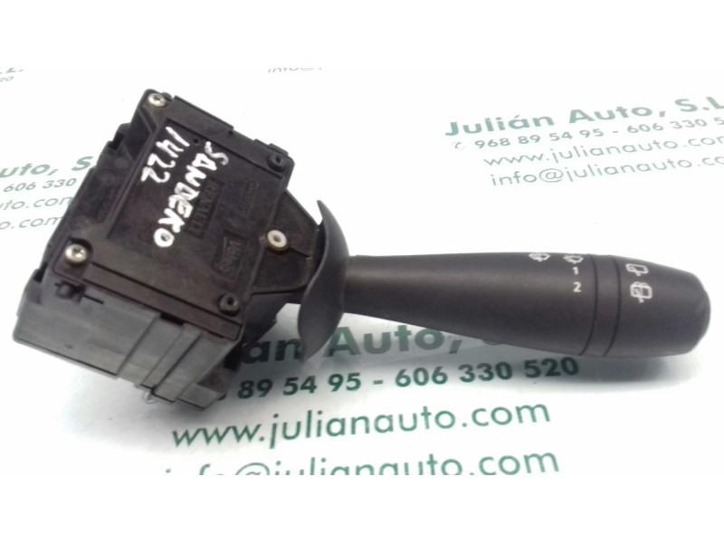 Recambio de mando limpia para dacia sandero stepway referencia OEM IAM E10646794 681722712R VALEO