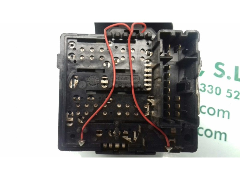 Recambio de mando limpia para dacia sandero stepway referencia OEM IAM E10646794 681722712R VALEO