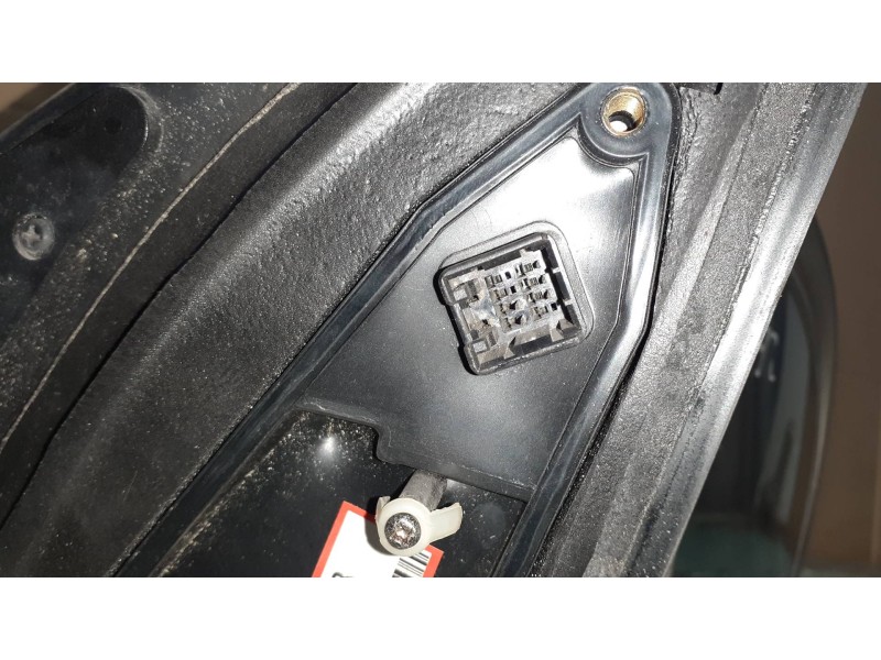 Recambio de retrovisor derecho para kia carnival ii 2.9 cdri ex referencia OEM IAM 012171  ELECTRICO