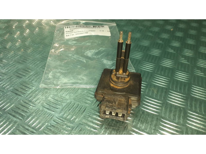 Recambio de sensor para peugeot partner (s1) combispace referencia OEM IAM 9622507780 63299016 PSA9622507780
