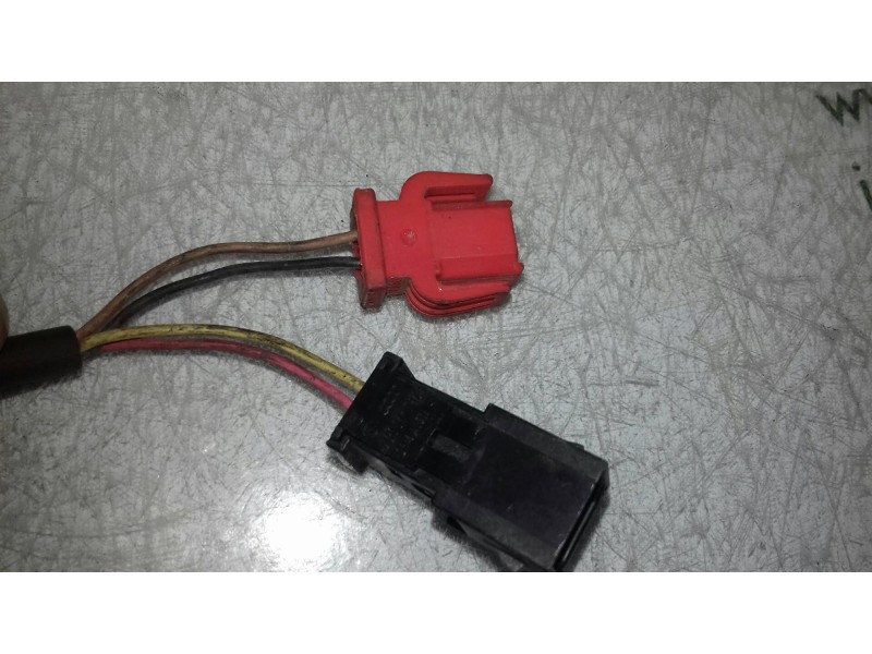 Recambio de sensor de aparcamiento para volkswagen passat berlina (3b2) comfortline referencia OEM IAM 4B0971992  DELAN / IZQU