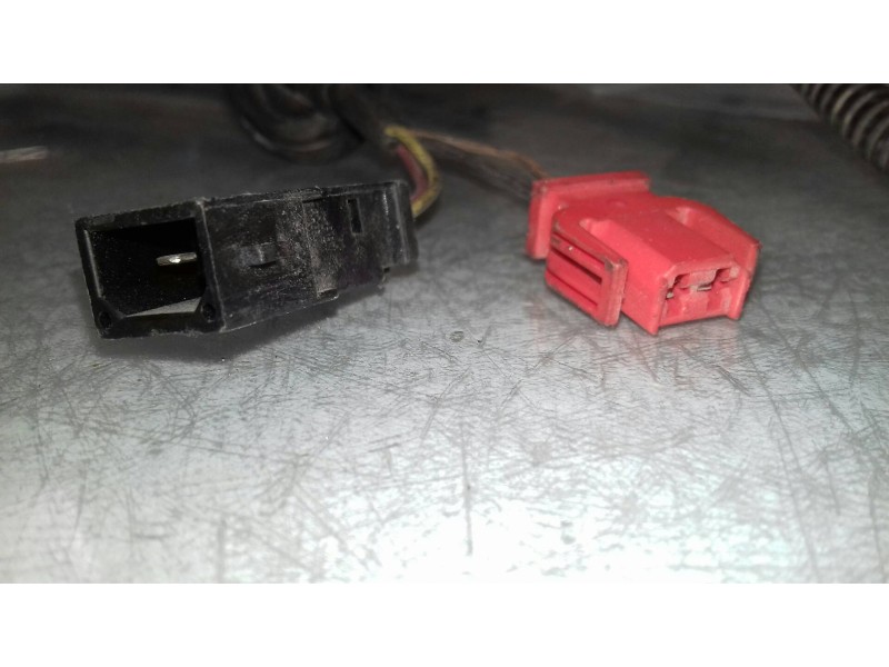 Recambio de sensor de aparcamiento para volkswagen passat berlina (3b2) comfortline referencia OEM IAM 4B0971992  DELAN / IZQU