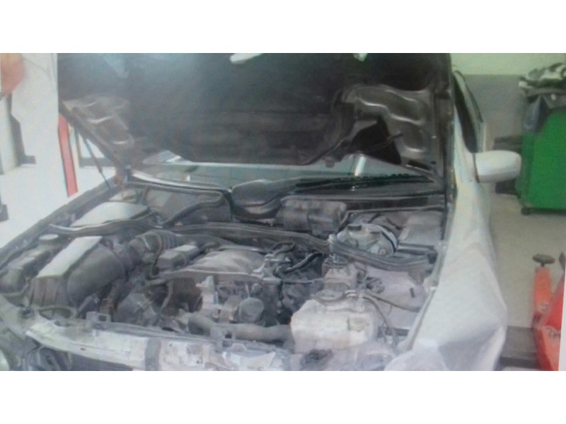 mercedes-benz clase e (w210) berlina del año 2000