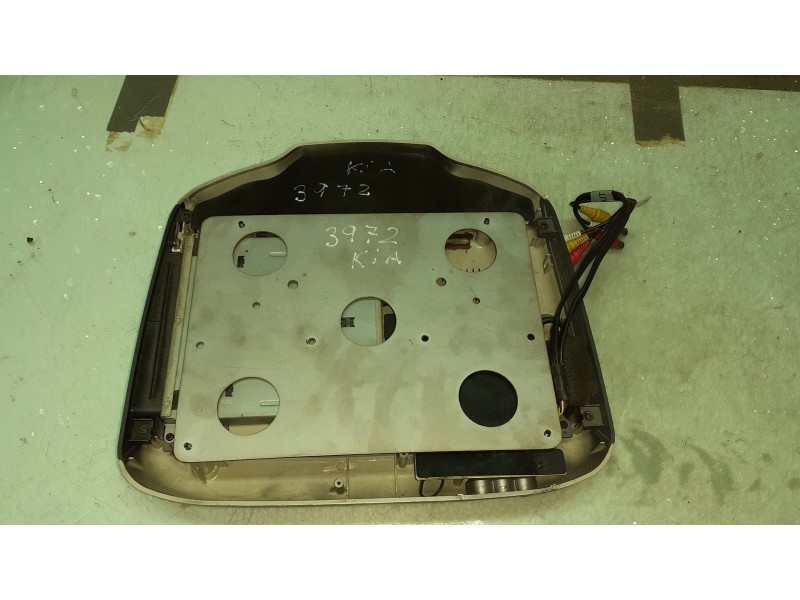 Recambio de sistema dvd para kia carnival ii 2.9 cdri ex referencia OEM IAM XM1050CB  