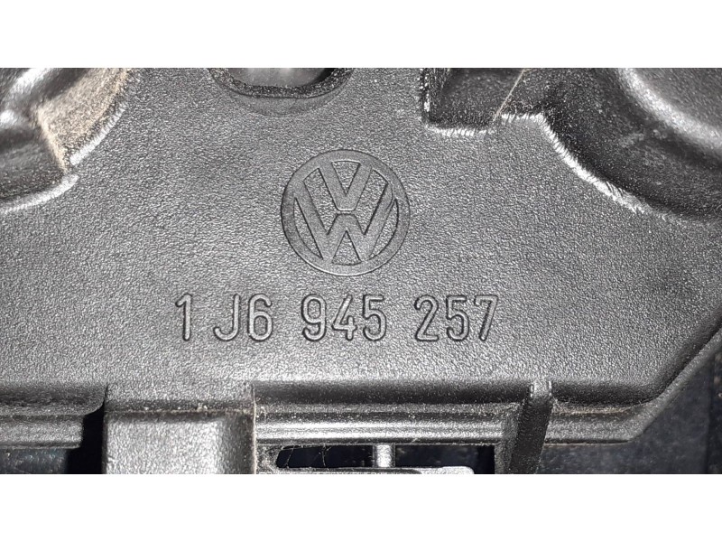 Recambio de piloto trasero derecho para volkswagen golf iv berlina (1j1) highline referencia OEM IAM 1J6945257  148186