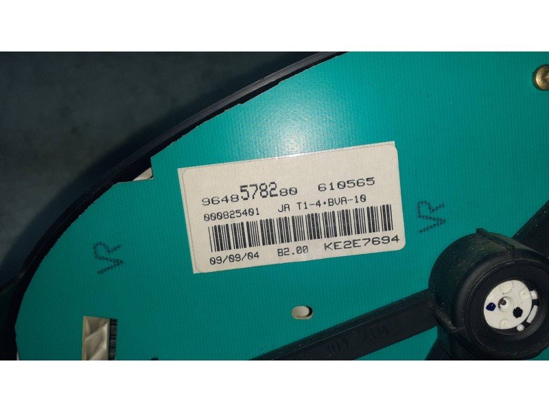 Recambio de cuadro instrumentos para peugeot 206 berlina xt referencia OEM IAM 555000301000 9648578280 610565