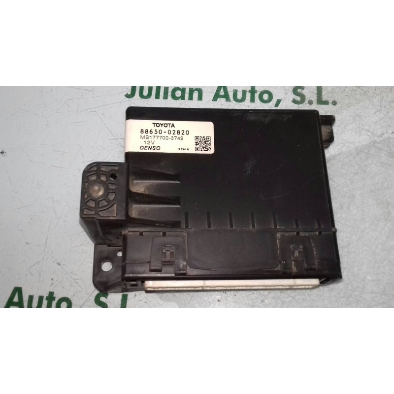 Recambio de modulo electronico para toyota auris hybrid active referencia OEM IAM 8865002820 MB1777003742 DENSO