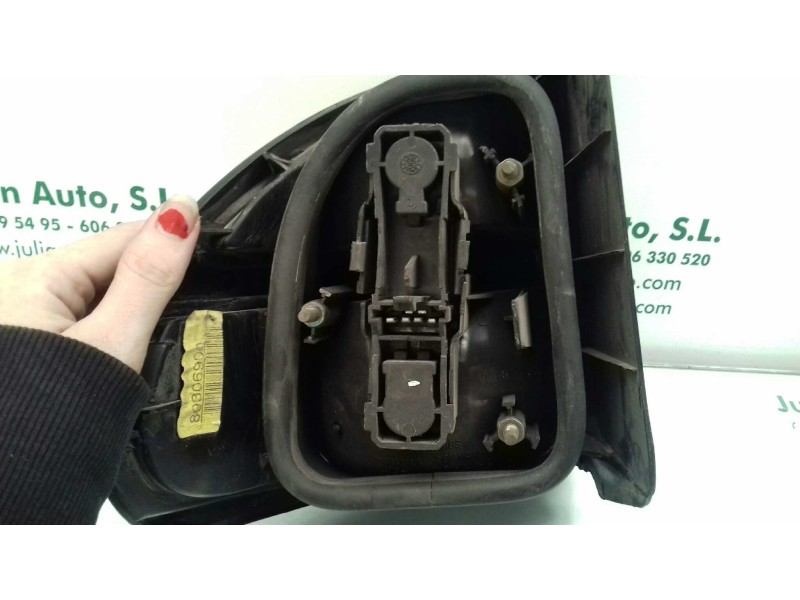 Recambio de piloto trasero derecho para renault laguna (b56) 1.6 16v rt referencia OEM IAM 89306900 B56PH2DCHVS EXT