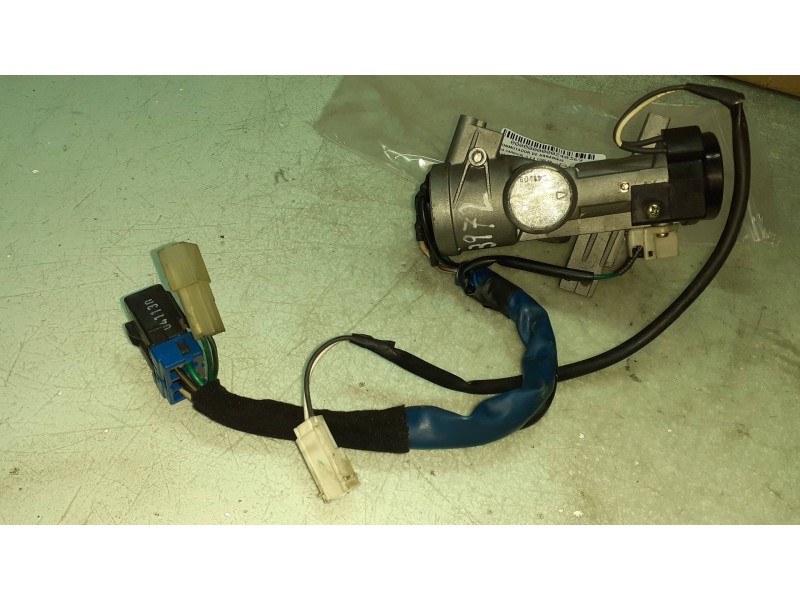 Recambio de conmutador de arranque para kia carnival ii 2.9 cdri ex referencia OEM IAM 47361B  