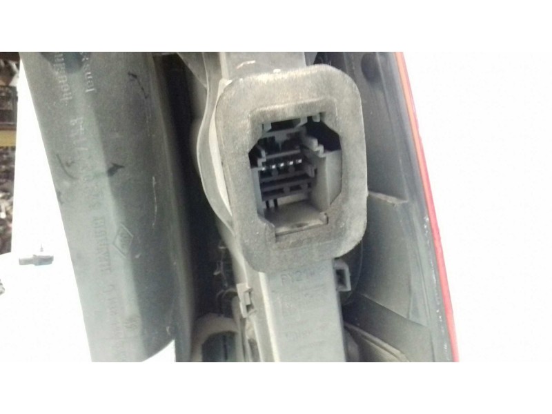 Recambio de piloto trasero izquierdo para renault espace iv (jk0) grand espace dynamique referencia OEM IAM 8200027153 820000271