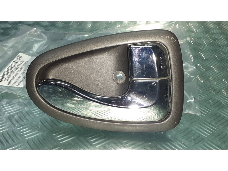 Recambio de maneta interior trasera derecha para hyundai accent (lc) gl 4p referencia OEM IAM 8262025000  