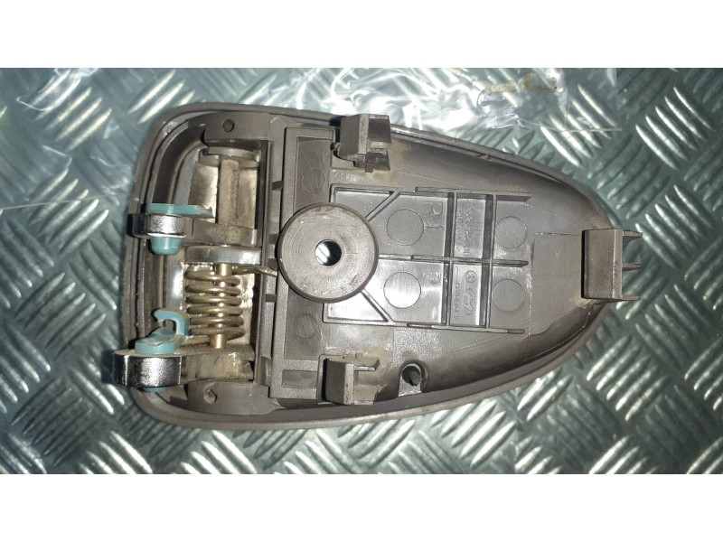 Recambio de maneta interior trasera derecha para hyundai accent (lc) gl 4p referencia OEM IAM 8262025000  