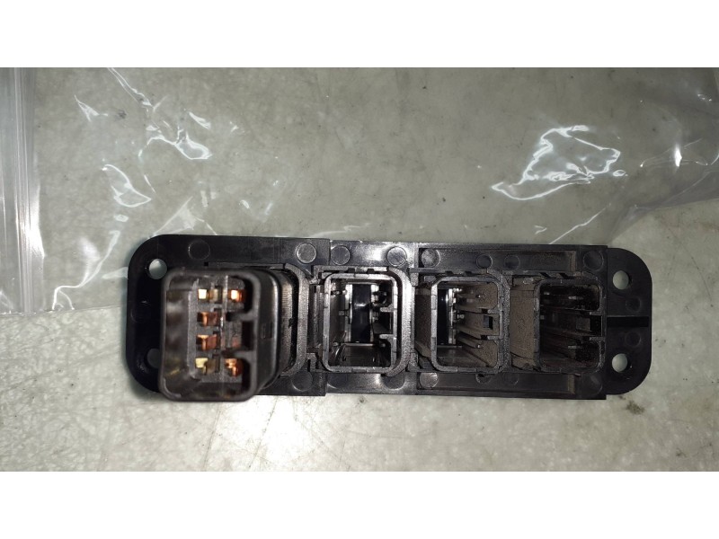 Recambio de interruptor para kia carnival ii 2.9 cdri ex referencia OEM IAM 3001658  620W07