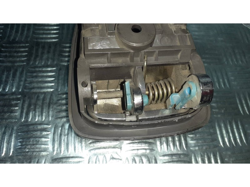 Recambio de maneta interior trasera derecha para hyundai accent (lc) gl 4p referencia OEM IAM 8262025000  