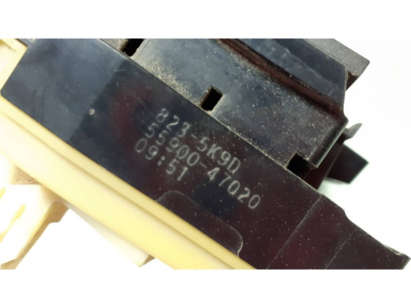 Recambio de mando climatizador para toyota prius (nhw30) plug-in hybrid advance referencia OEM IAM 8235K9D 5590047020 