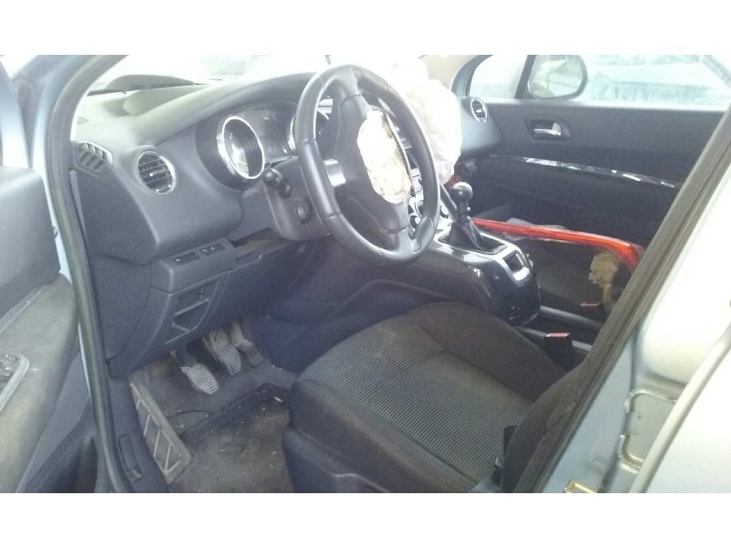 peugeot 5008 del año 2011