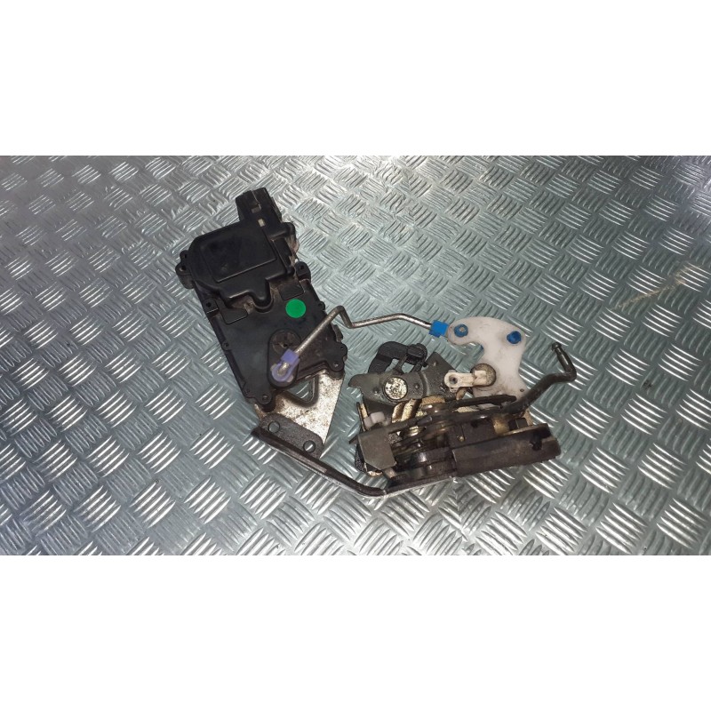 Recambio de cerradura puerta trasera izquierda para hyundai accent (lc) gl 4p referencia OEM IAM   