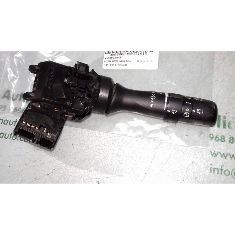 Recambio de mando limpia para toyota auris hybrid active referencia OEM IAM 17F003LH  