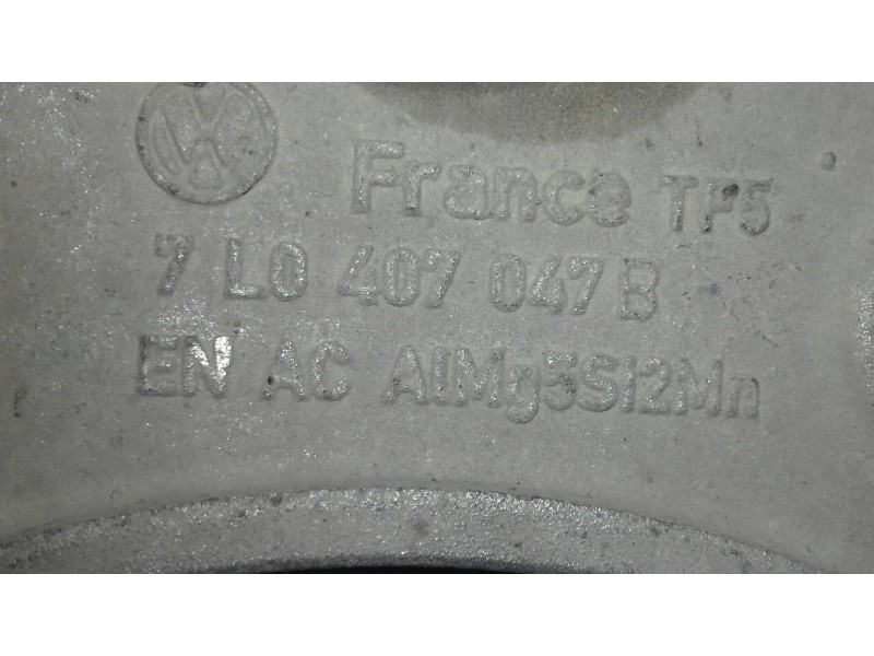 Recambio de brazo suspension superior delantero derecho para audi q7 (4l) 3.0 tdi referencia OEM IAM 7L0407047B  