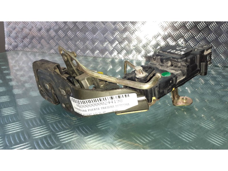 Recambio de cerradura puerta trasera derecha para hyundai accent (lc) gl 4p referencia OEM IAM   