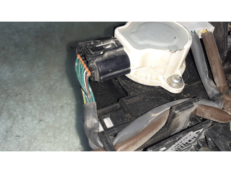 Recambio de palanca cambio para toyota prius (nhw30) plug-in hybrid advance referencia OEM IAM 75C583LHD  