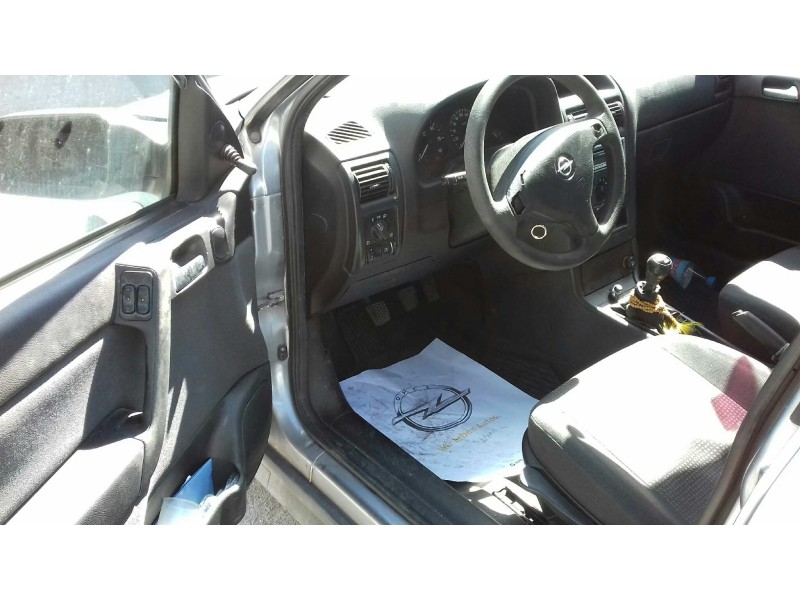opel astra g berlina del año 2003