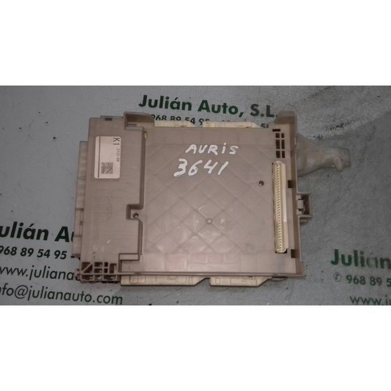 Recambio de caja reles / fusibles para toyota auris hybrid active referencia OEM IAM K121220W PPTD25+PD5 