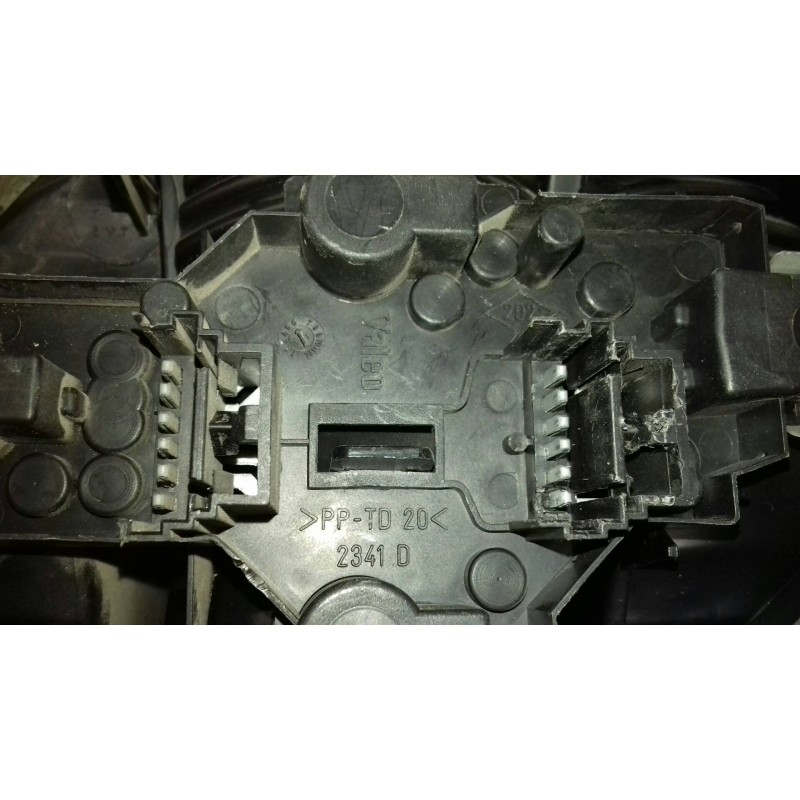 Recambio de piloto trasero derecho para renault megane i scenic (ja0) 1.6e alize referencia OEM IAM 2341D  VALEO