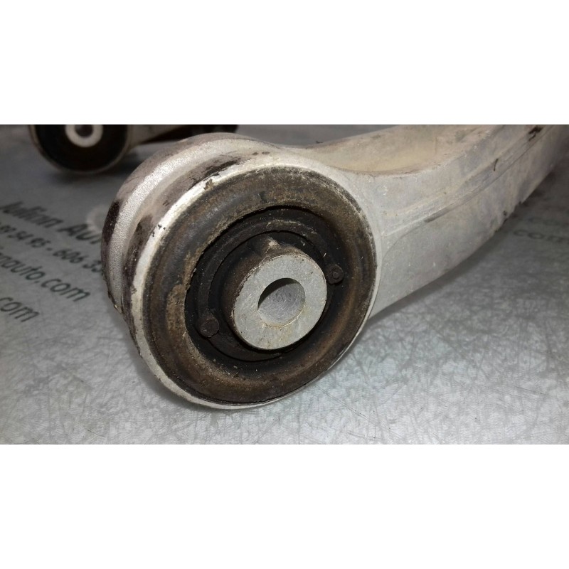 Recambio de brazo suspension superior delantero izquierdo para audi q7 (4l) 3.0 tdi referencia OEM IAM 7L0407047B  