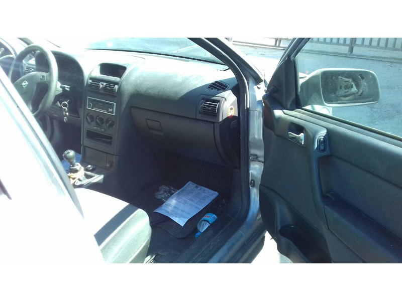 opel astra g berlina del año 2003