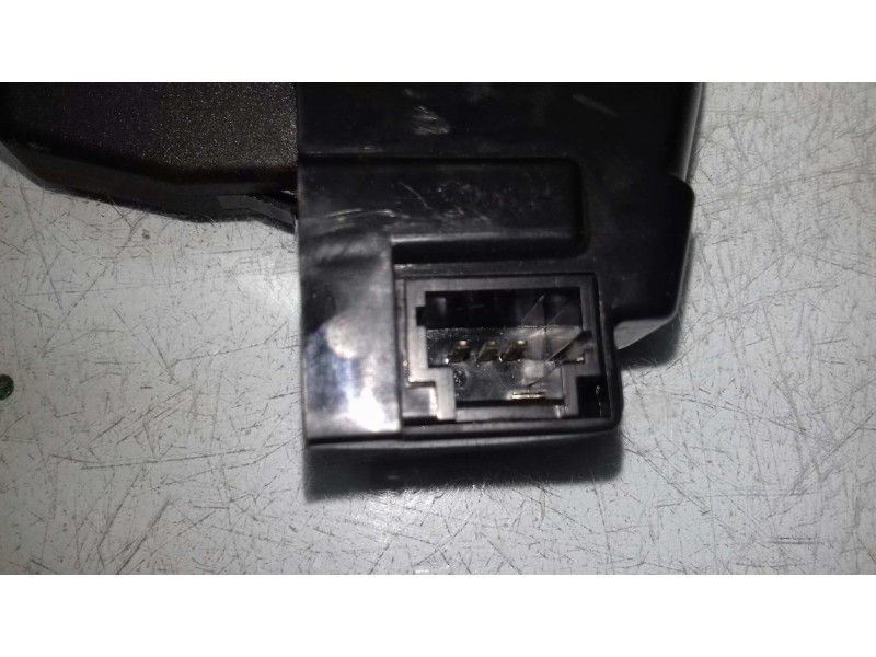 Recambio de cerradura maletero / porton para peugeot 207 premium referencia OEM IAM 9660403980 27F070088291 3 PINES