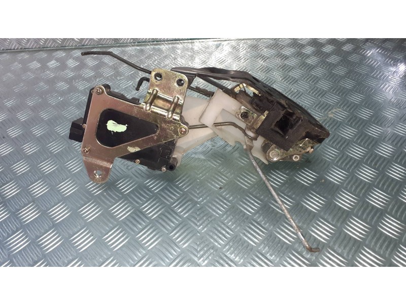 Recambio de cerradura puerta delantera izquierda para hyundai accent (lc) gl 4p referencia OEM IAM 9574825000  