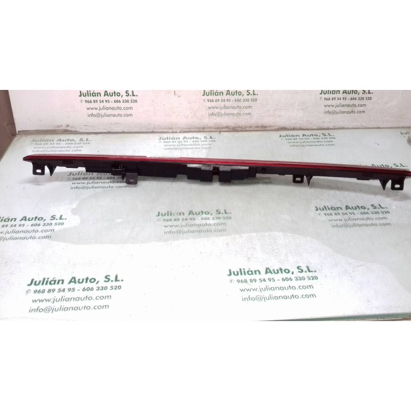 Recambio de luz central de freno para citroen c4 picasso exclusive referencia OEM IAM 9688349680  CONEXION 2 PINES