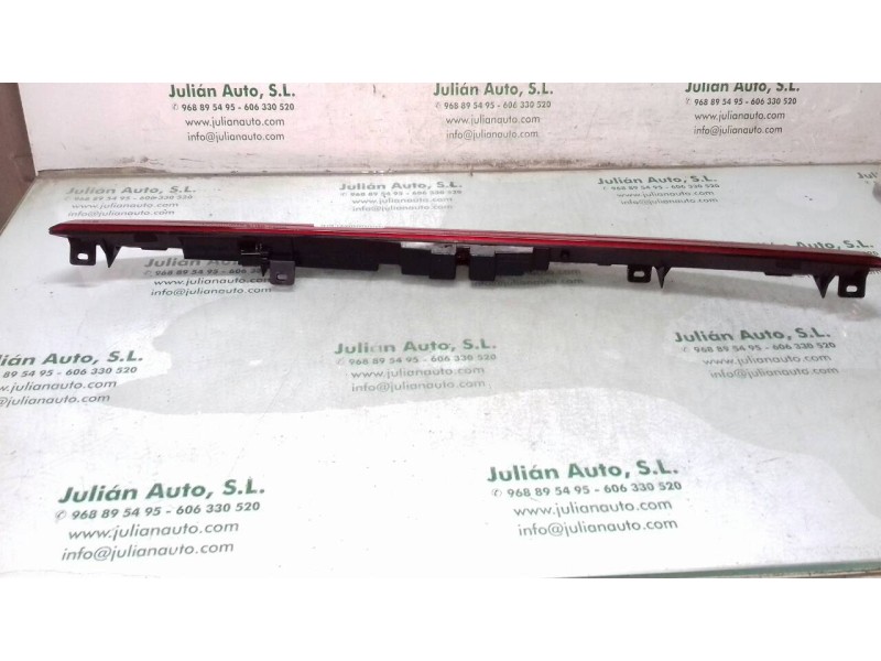 Recambio de luz central de freno para citroen c4 picasso exclusive referencia OEM IAM 9688349680  CONEXION 2 PINES