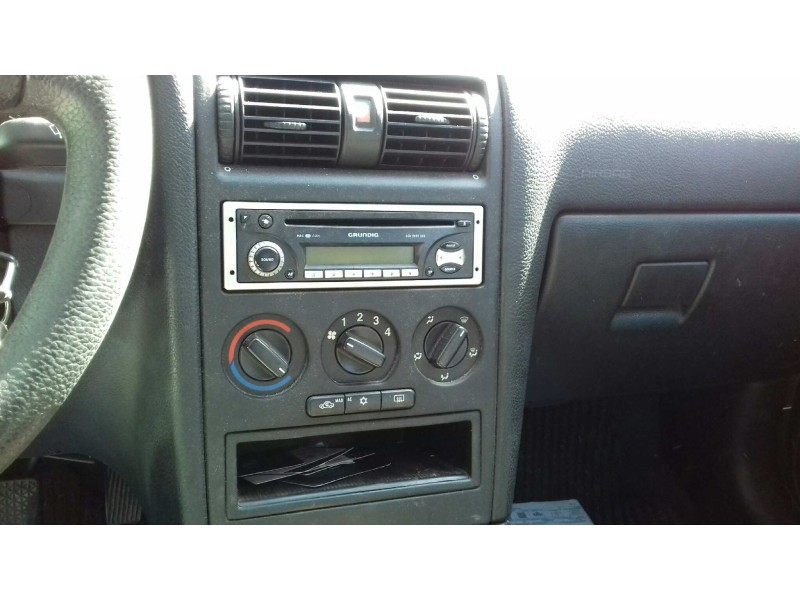 opel astra g berlina del año 2003