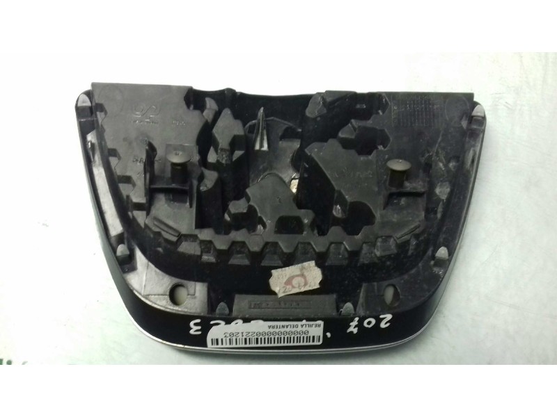 Recambio de rejilla delantera para peugeot 207 premium referencia OEM IAM 96864156  
