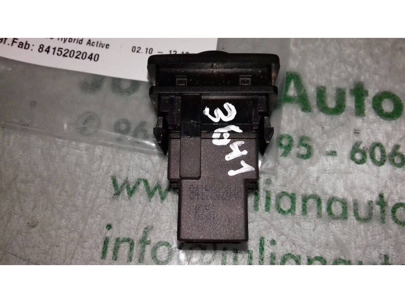 Recambio de mando luces para toyota auris hybrid active referencia OEM IAM 8415202040  4 PINES