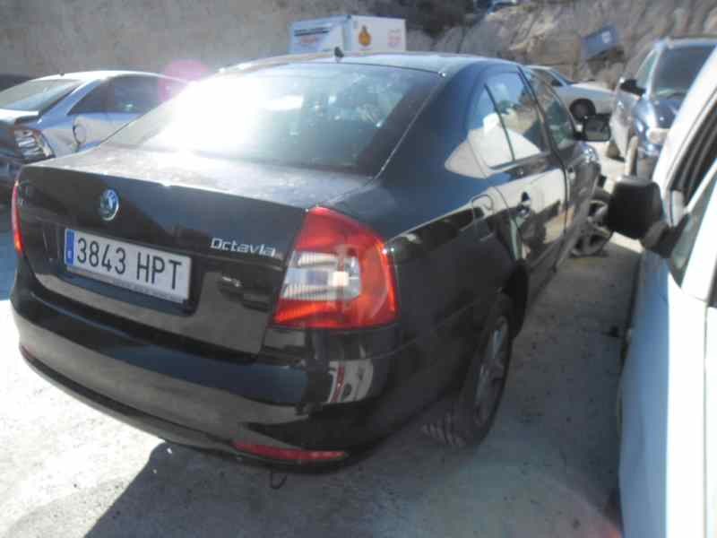 skoda octavia berlina (1z3) del año 2013