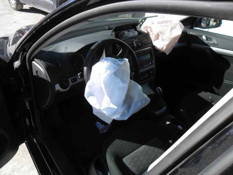 skoda octavia berlina (1z3) del año 2013