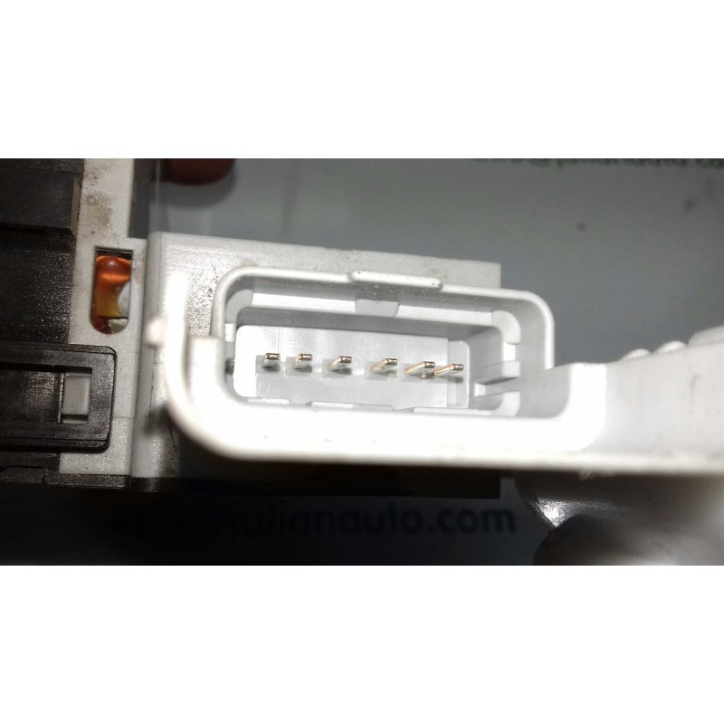 Recambio de cerradura puerta delantera derecha para peugeot 407 st confort pack referencia OEM IAM  GRIS 6 PINES