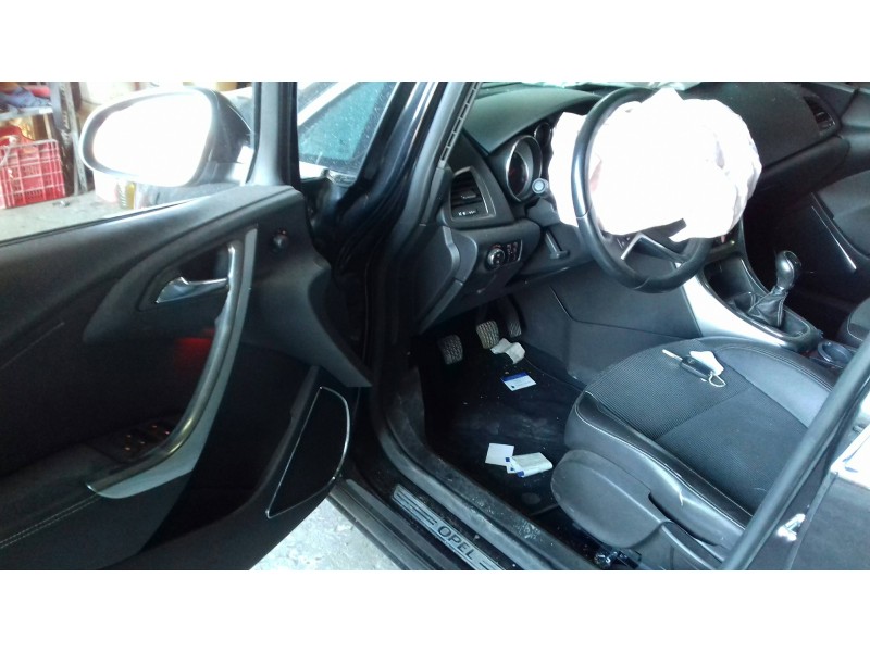 opel astra j lim. del año 2010