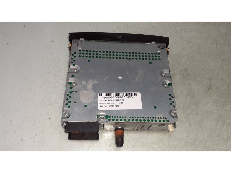 Recambio de sistema audio / radio cd para peugeot 207 sport referencia OEM IAM 96639793XT  SIEMENS